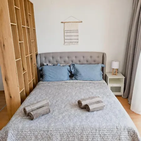 Апартамент Waves & Pines - Sea View Escape In Sveti Vlas