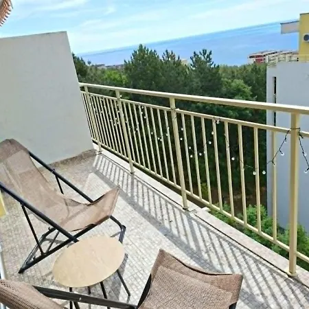Waves & Pines - Sea View Escape In Sveti Vlas Апартамент